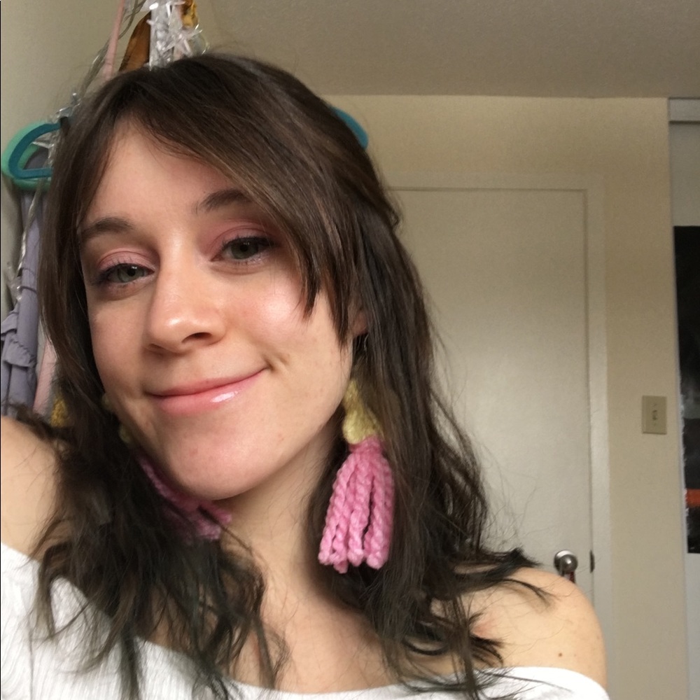 Meet your Posher, Hannah